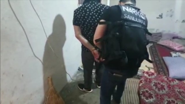 Şanlıurfa'da uyuşturucu operasyonu: 22 tutuklama ( Video Haber )